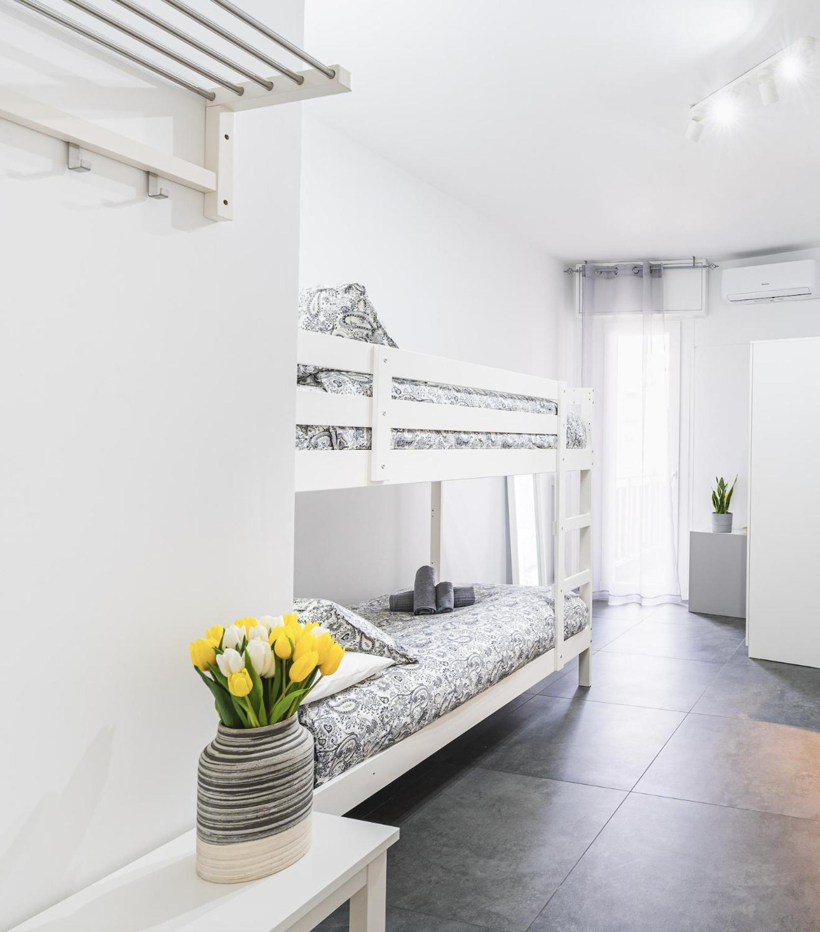 Apartment 7 Beds, Minutes From Venice, Not To Be Missed Venice