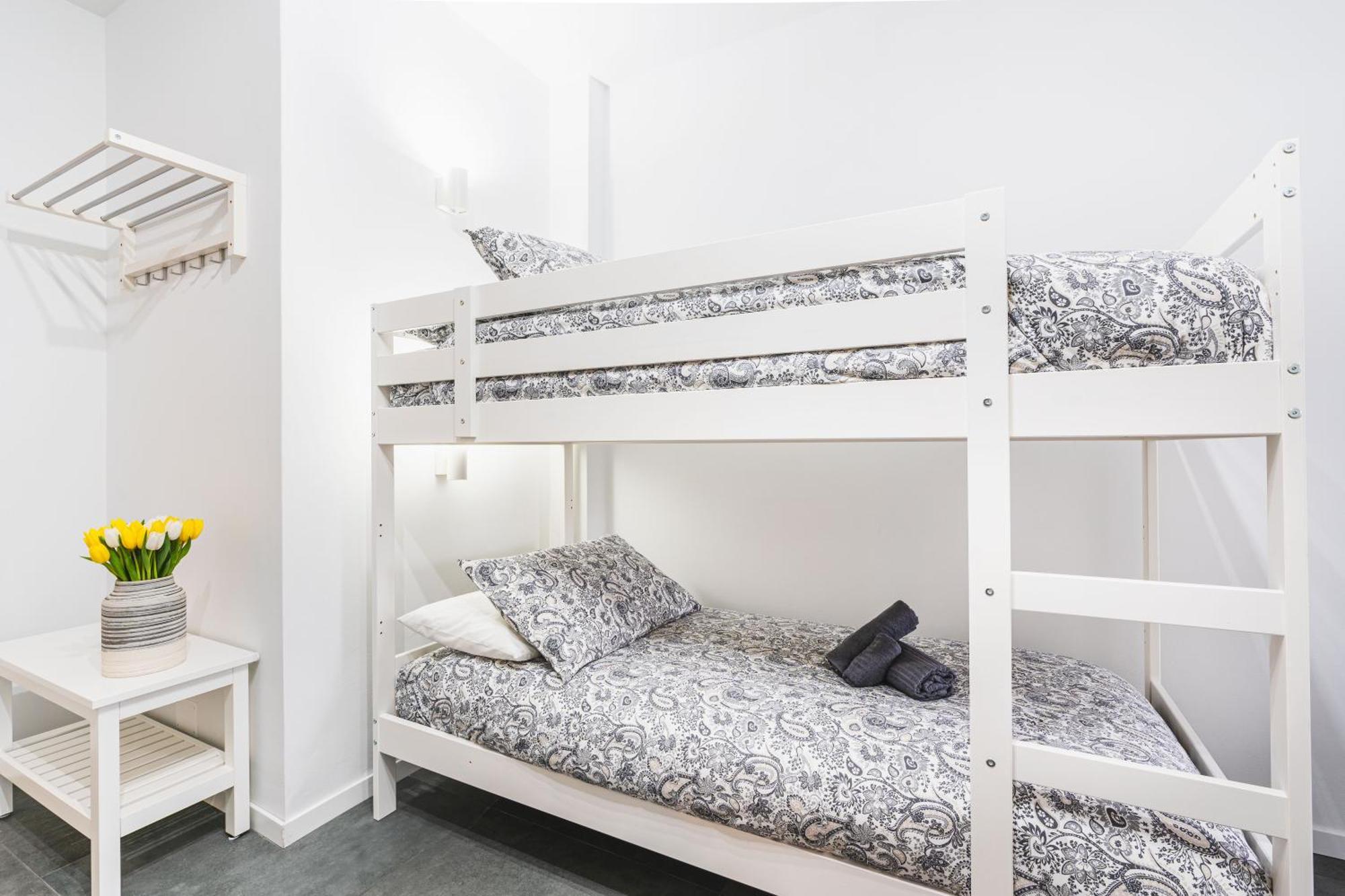 7 Beds, Minutes From Venice, Not To Be Missed