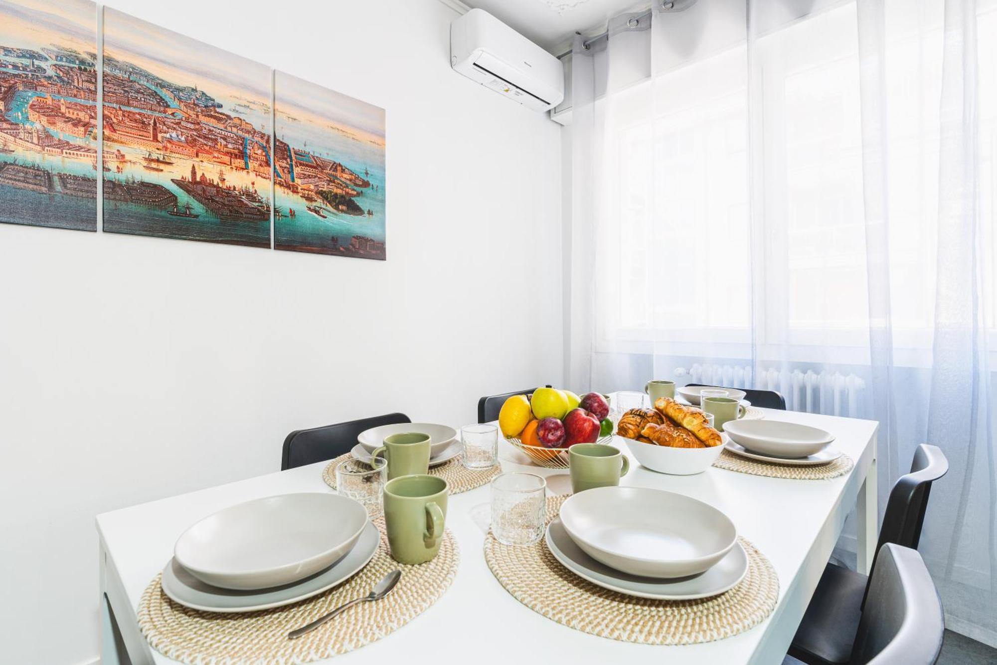 7 Beds, Minutes From Venice, Not To Be Missed