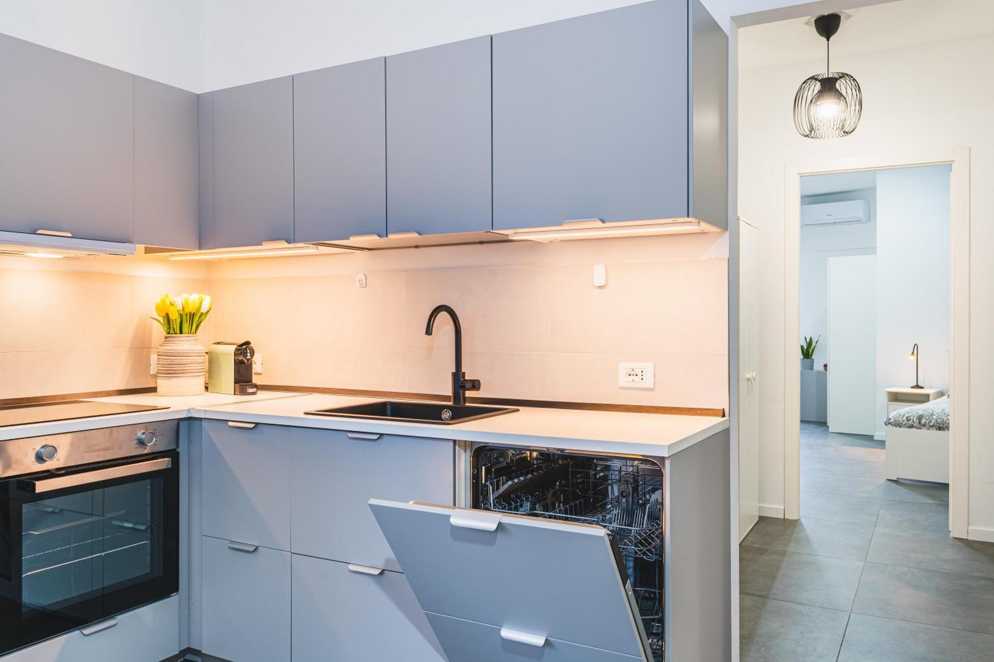 Apartment 7 Beds, Minutes From Venice, Not To Be Missed