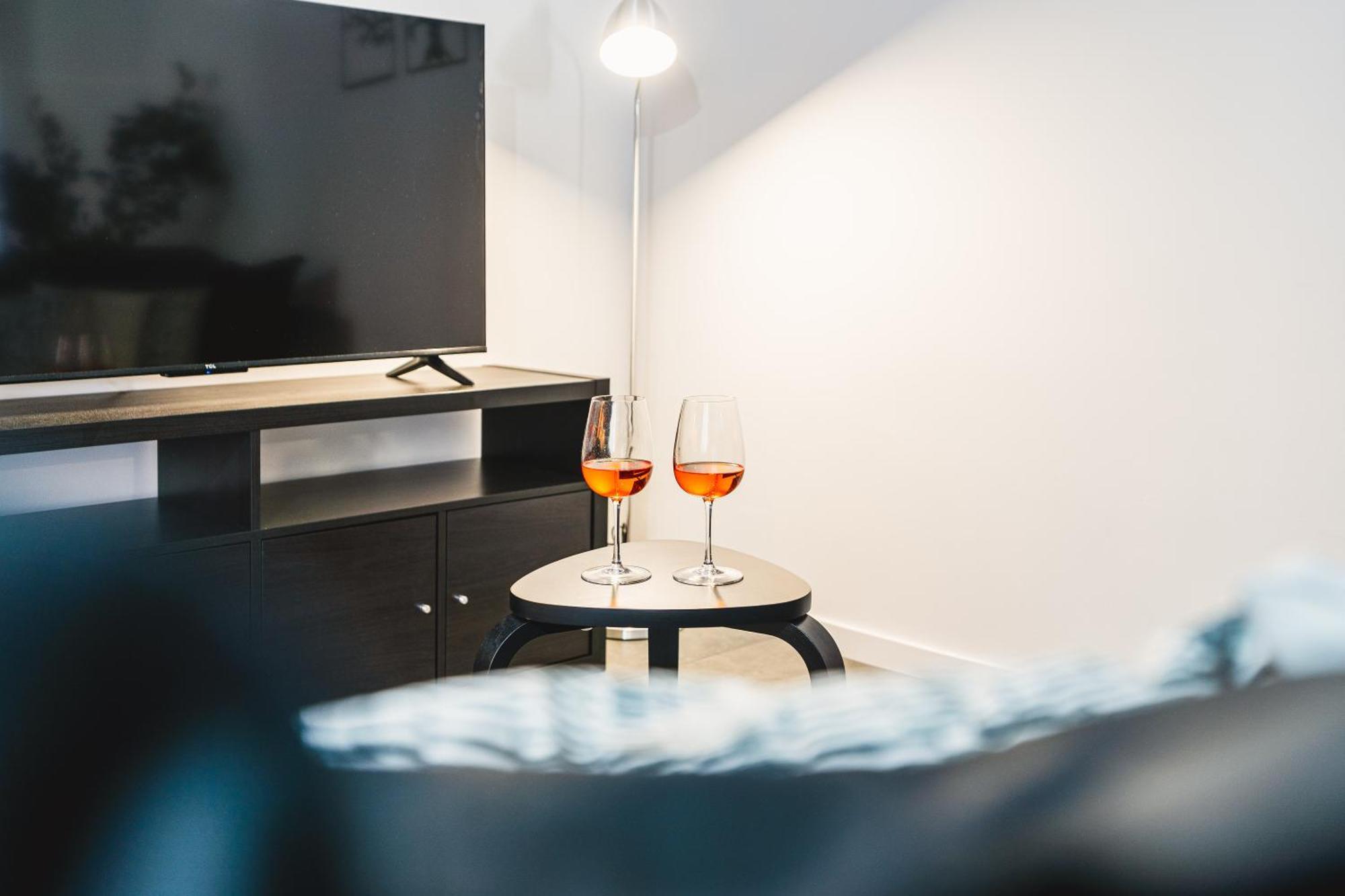 Apartment 7 Beds, Minutes From Venice, Not To Be Missed *