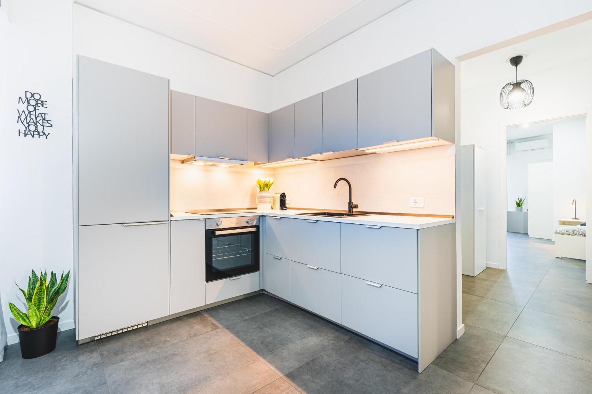 7 Beds, Minutes From Venice, Not To Be Missed Apartment *