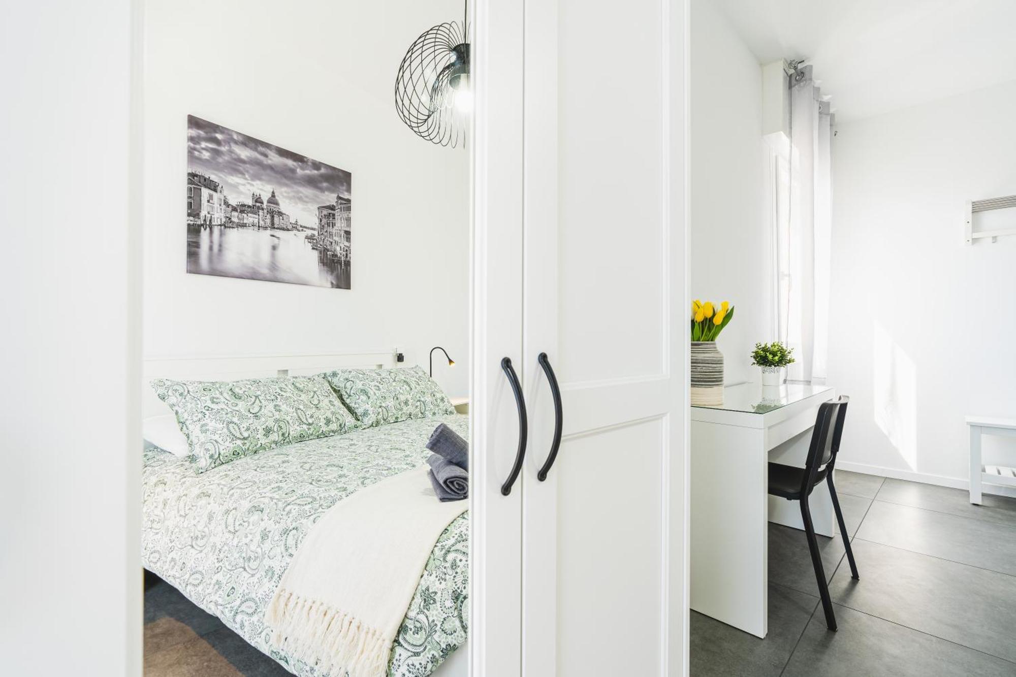 Apartment 7 Beds, Minutes From Venice, Not To Be Missed Venice