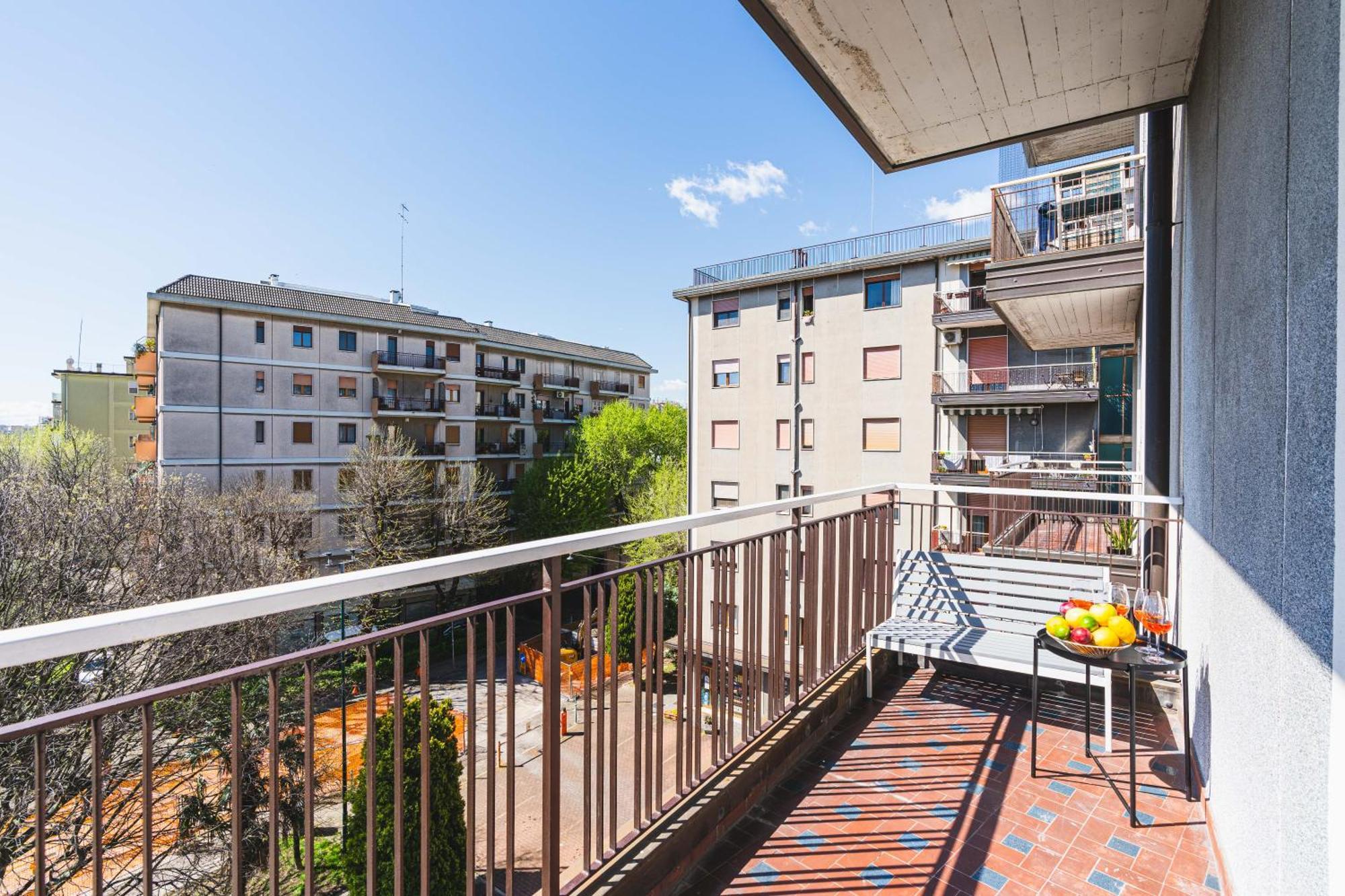 7 Beds, Minutes From Venice, Not To Be Missed Apartment