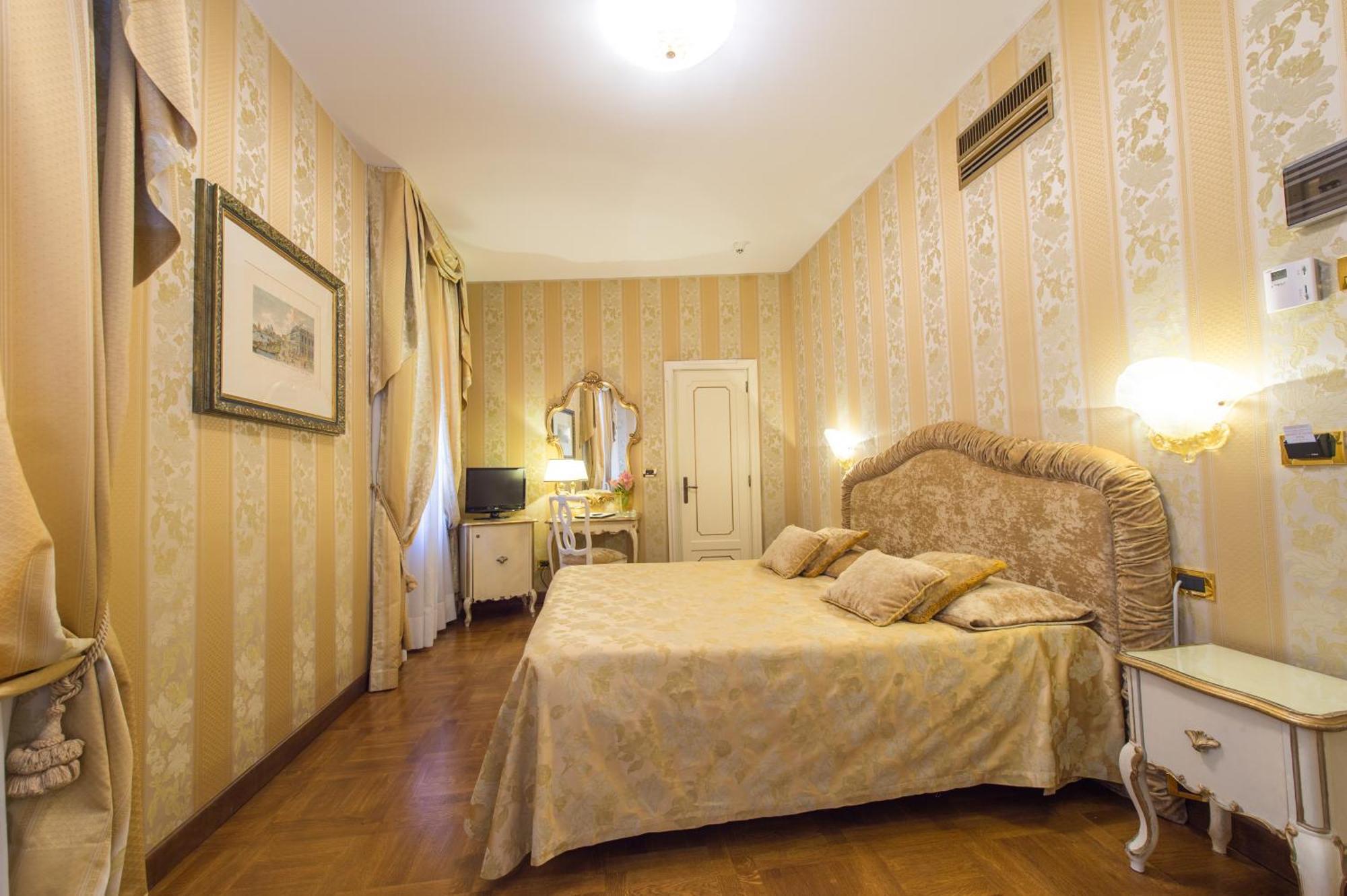 Casa Savoia & Casa Jolanda * Venice