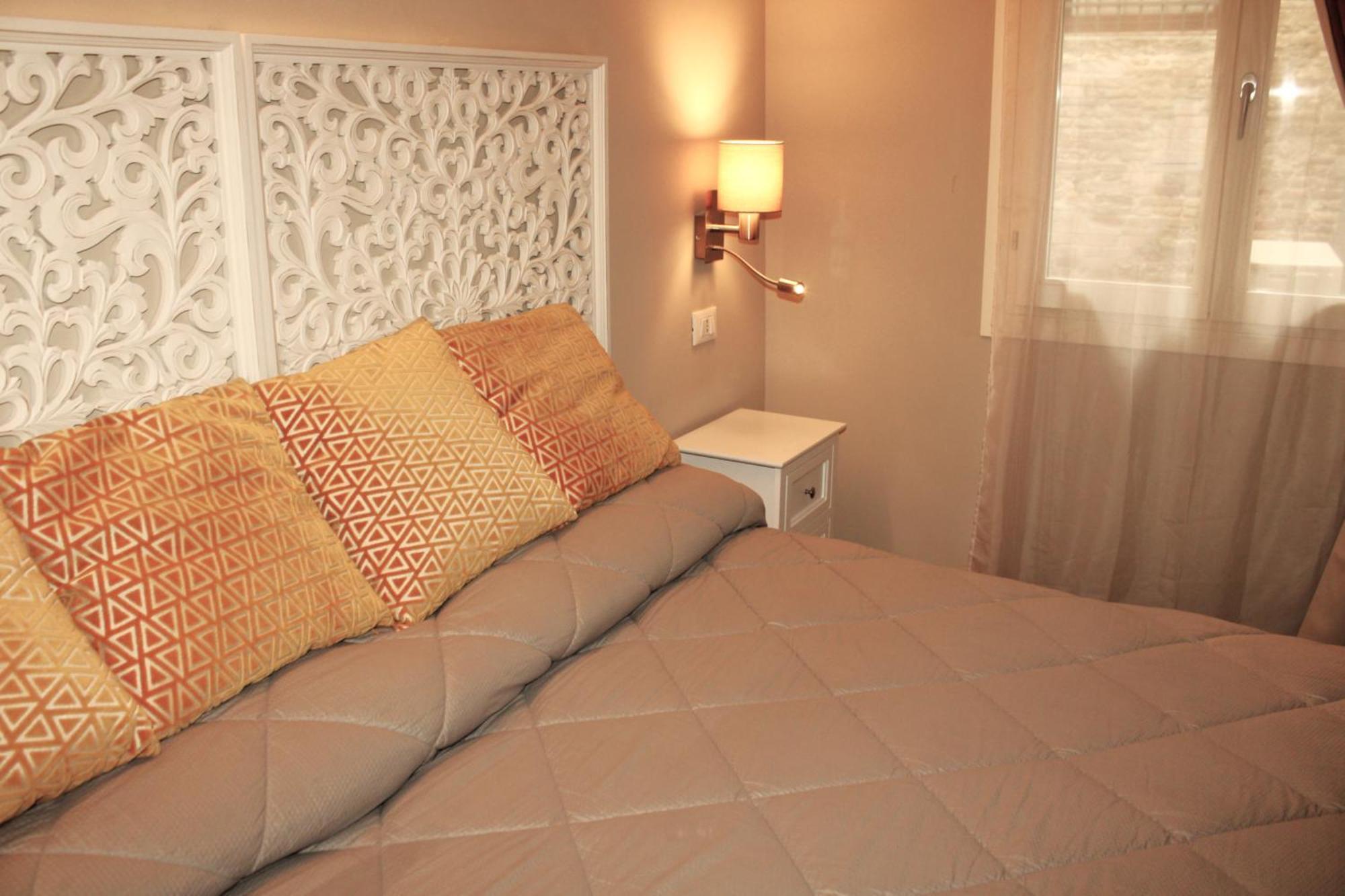 Apartment San Marco Fenice 3bdr 2bth Venice