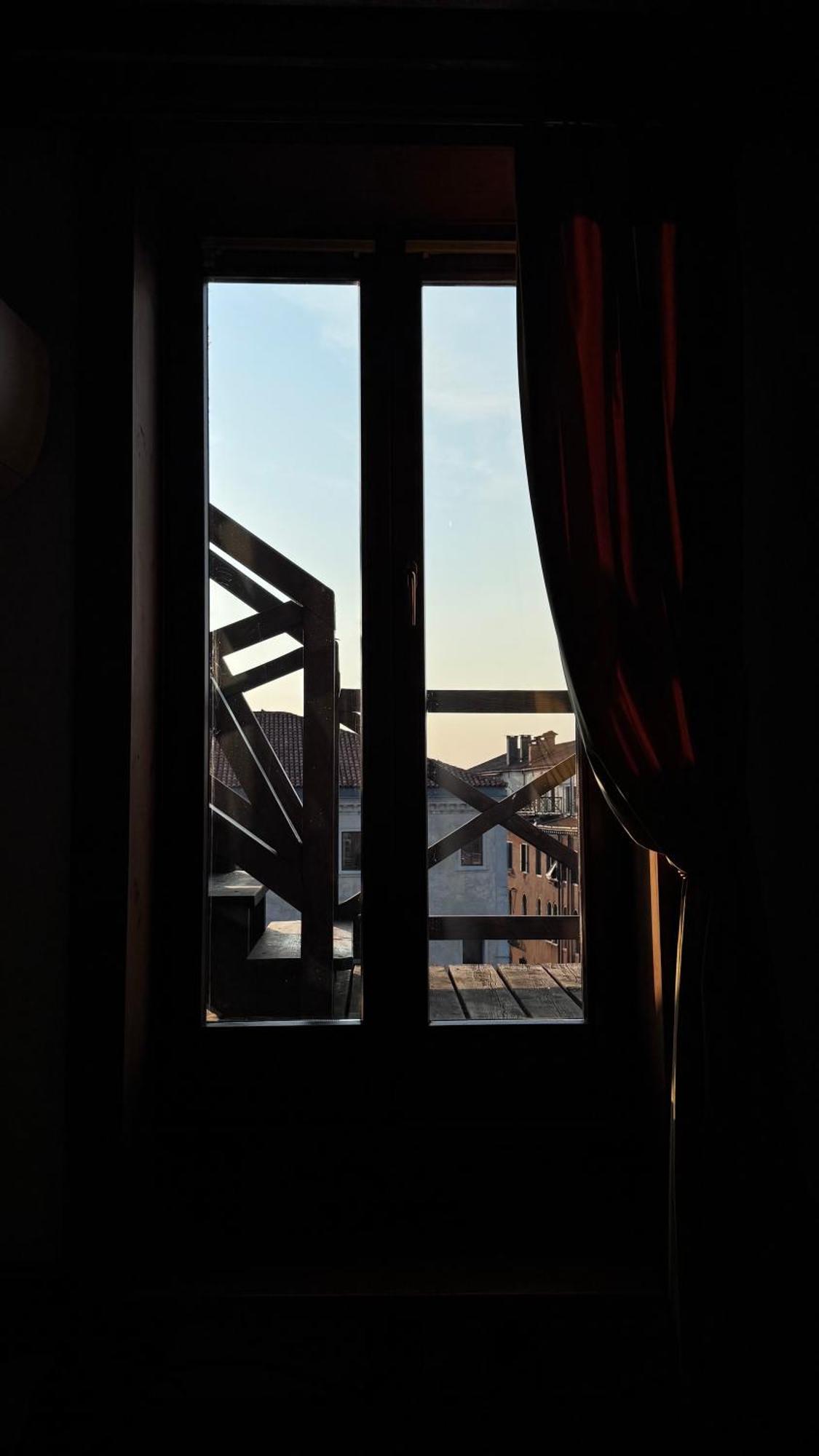 Lalux * Venice