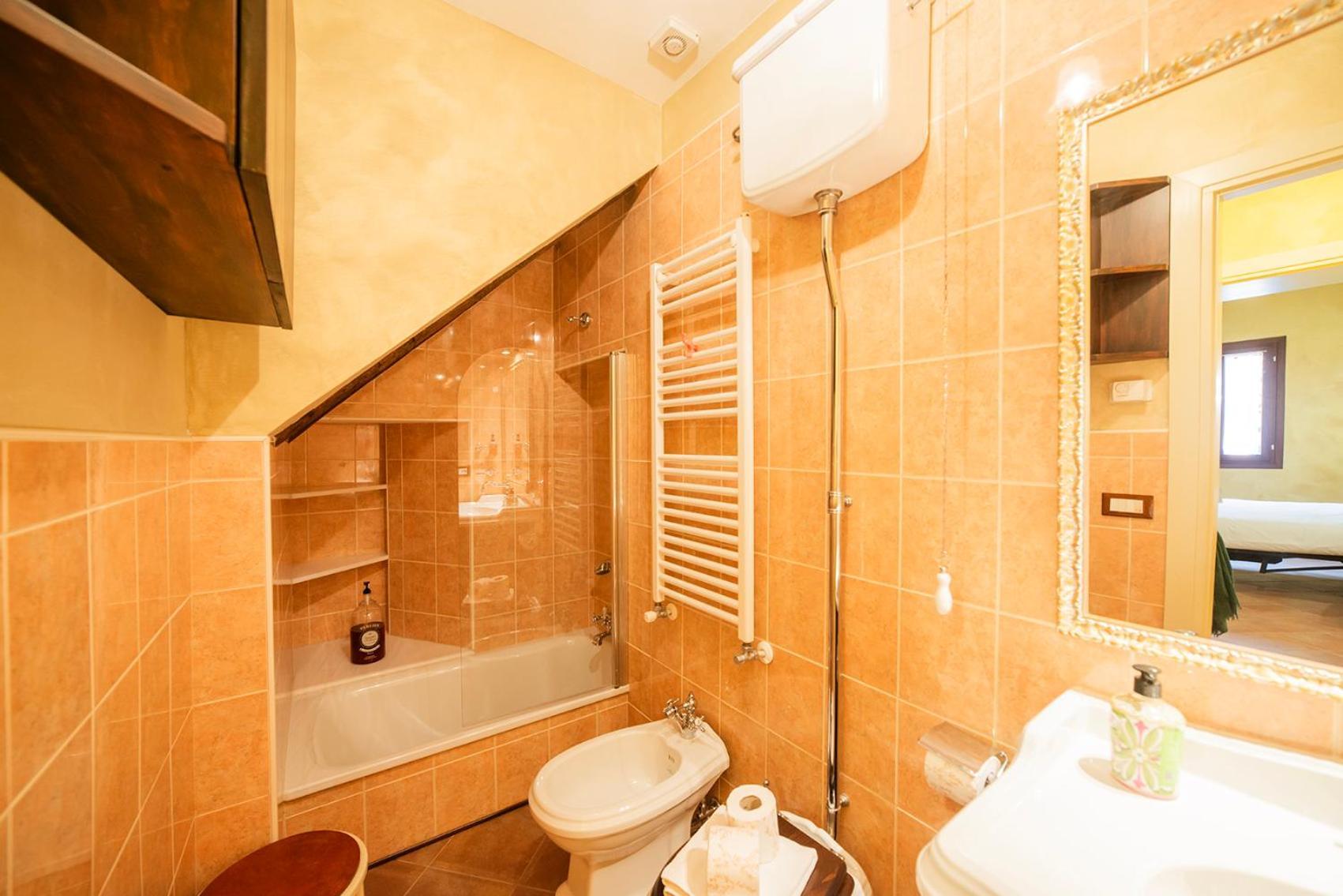 Secret Garden - Comfortable And Apartment