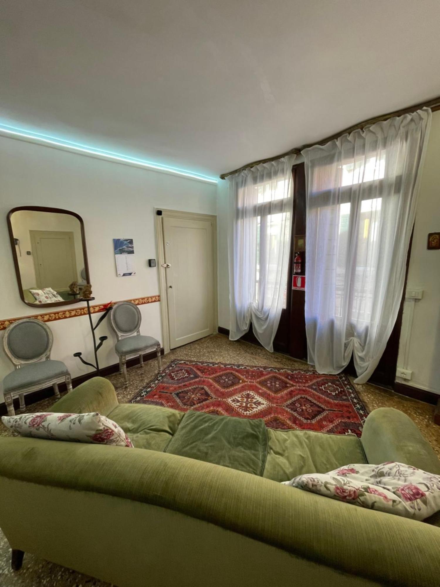 Lions Guest house Venice