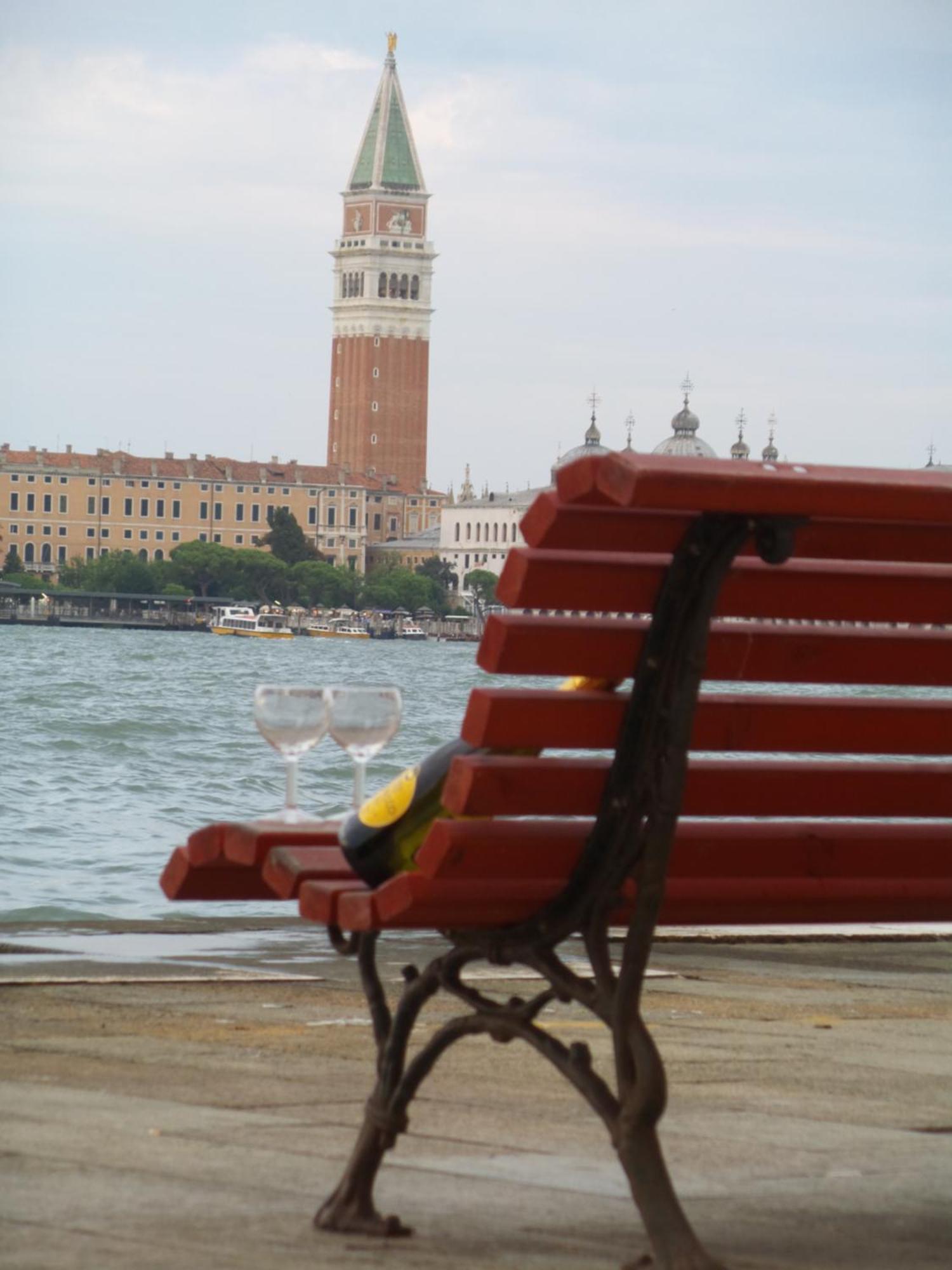Apartment 3 Windows On St Mark - Waterfront Apartment Venice