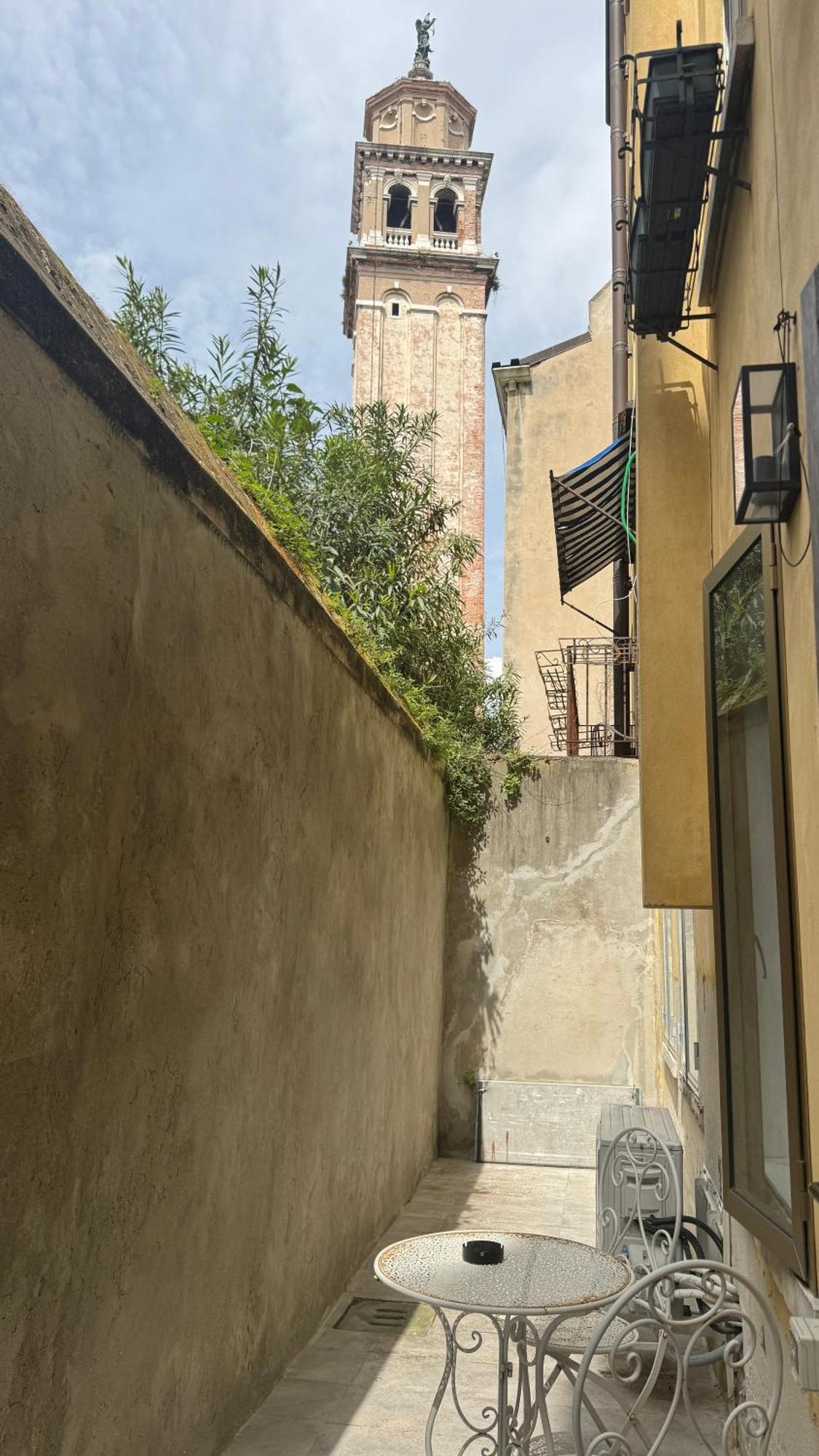 Calle De Le Pazienze *