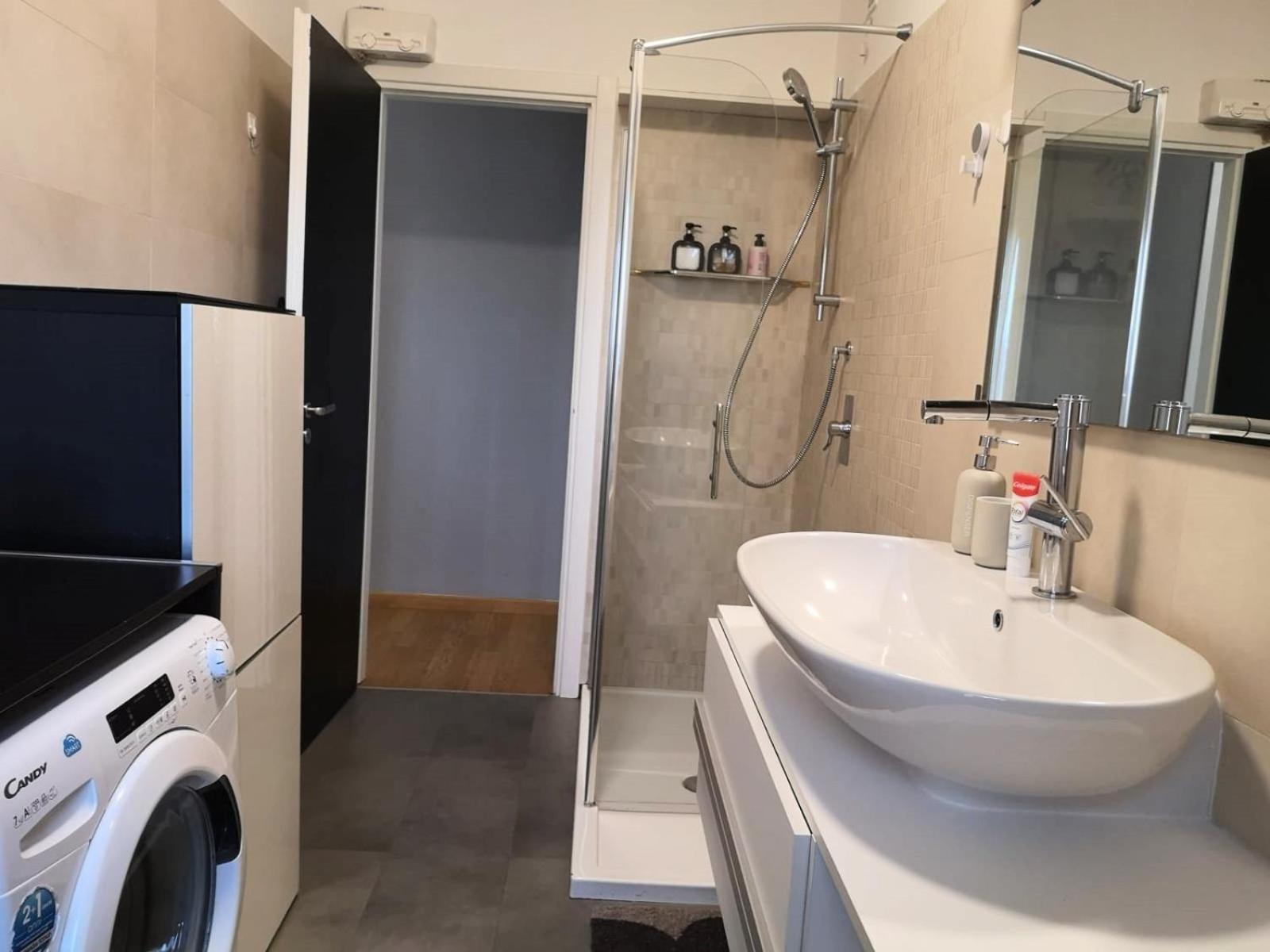 Quietnest Station Flat 86sqm 100m To Bus Station 300m To Train Station *