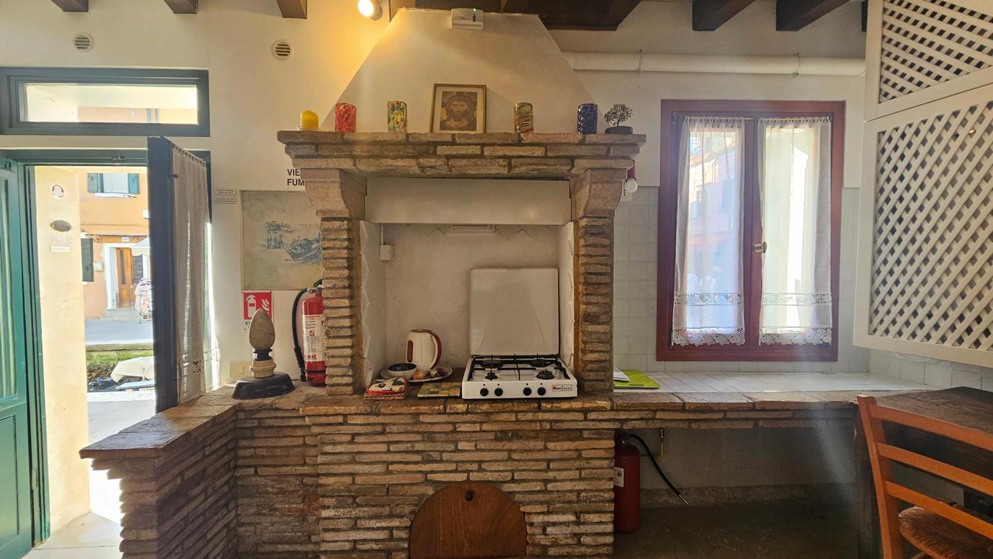 Casa Yellow Corner Burano