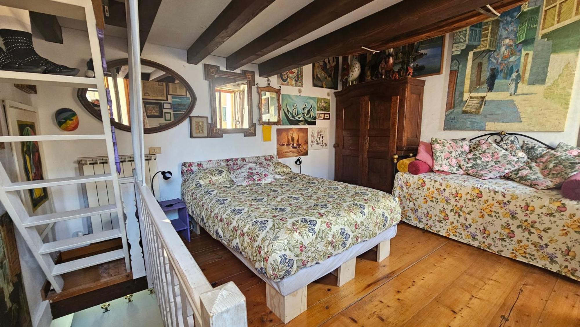 Casa Yellow Corner Burano Holiday home Venice
