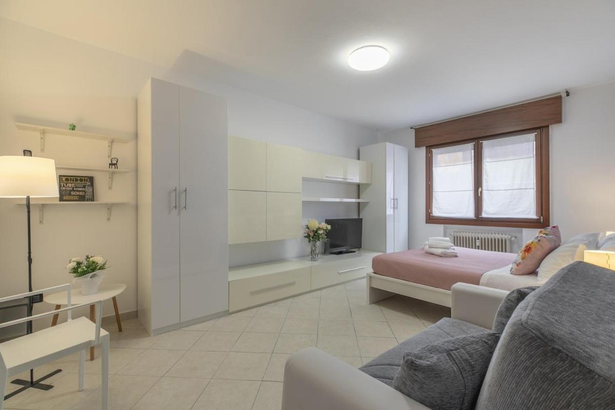 Easy - Flat In Mestre Apartment
