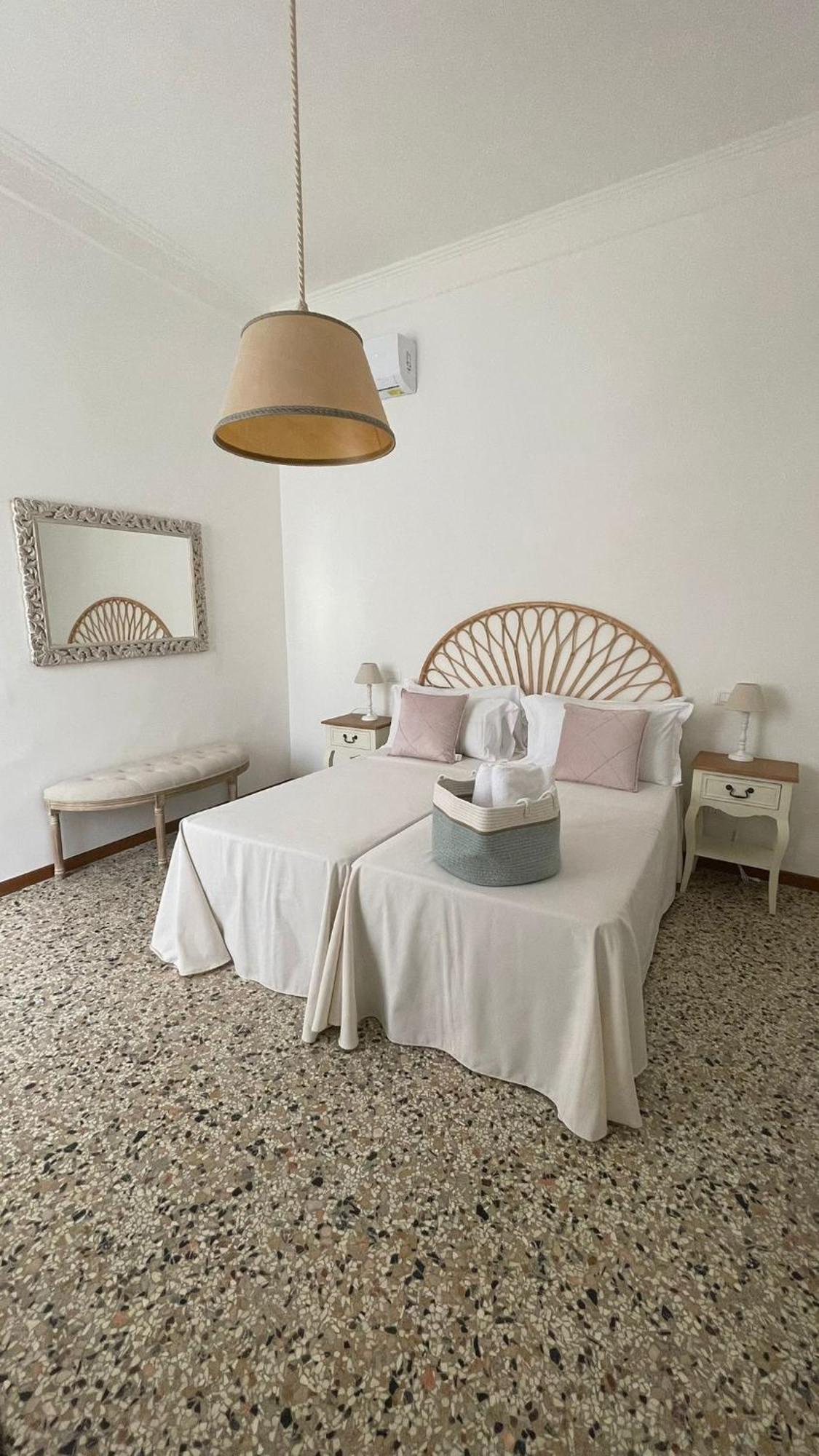 Residenza Stardust With Canal View * Veneza