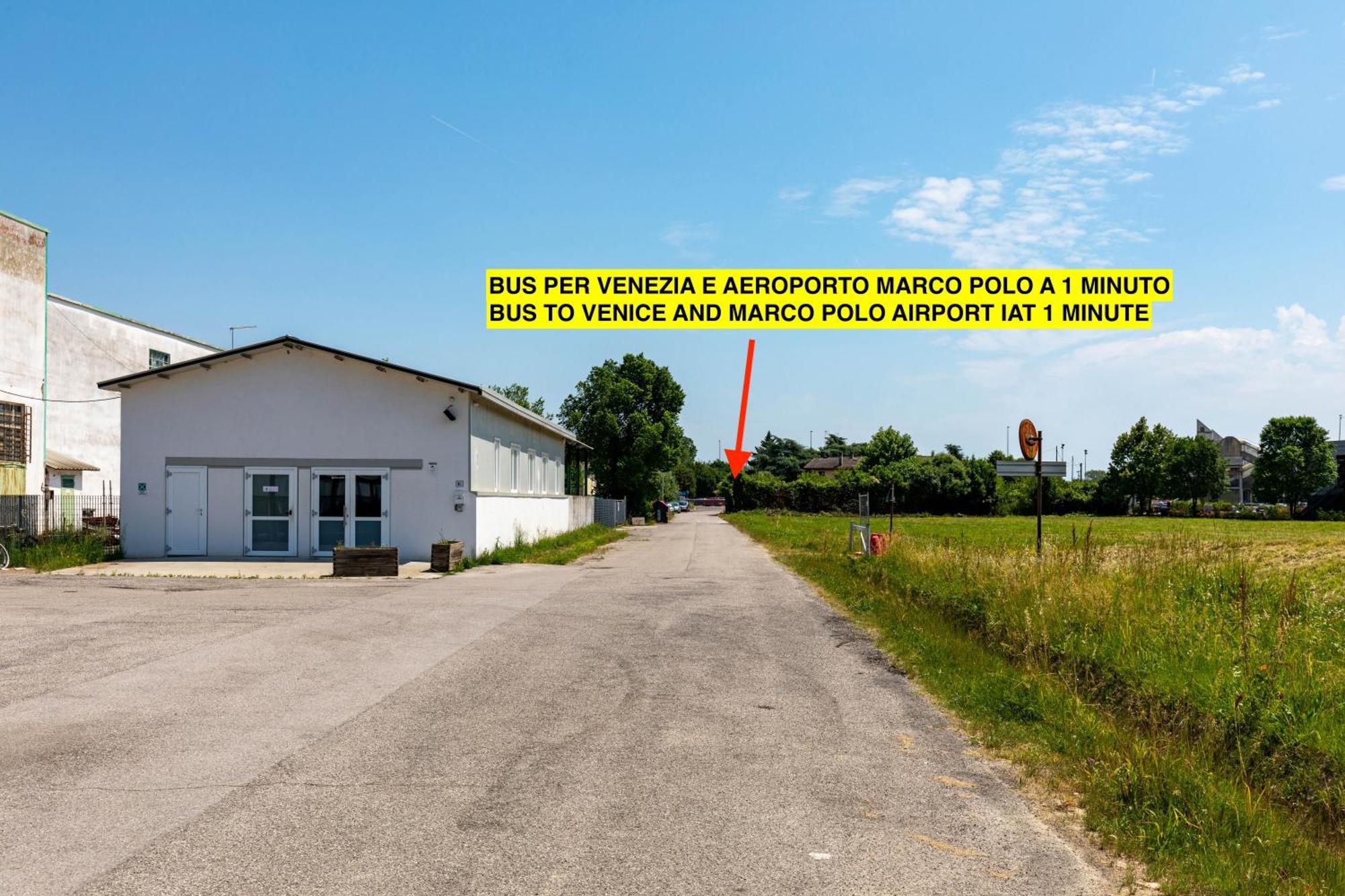 Appia Free Parking E Fast Access To By Bus