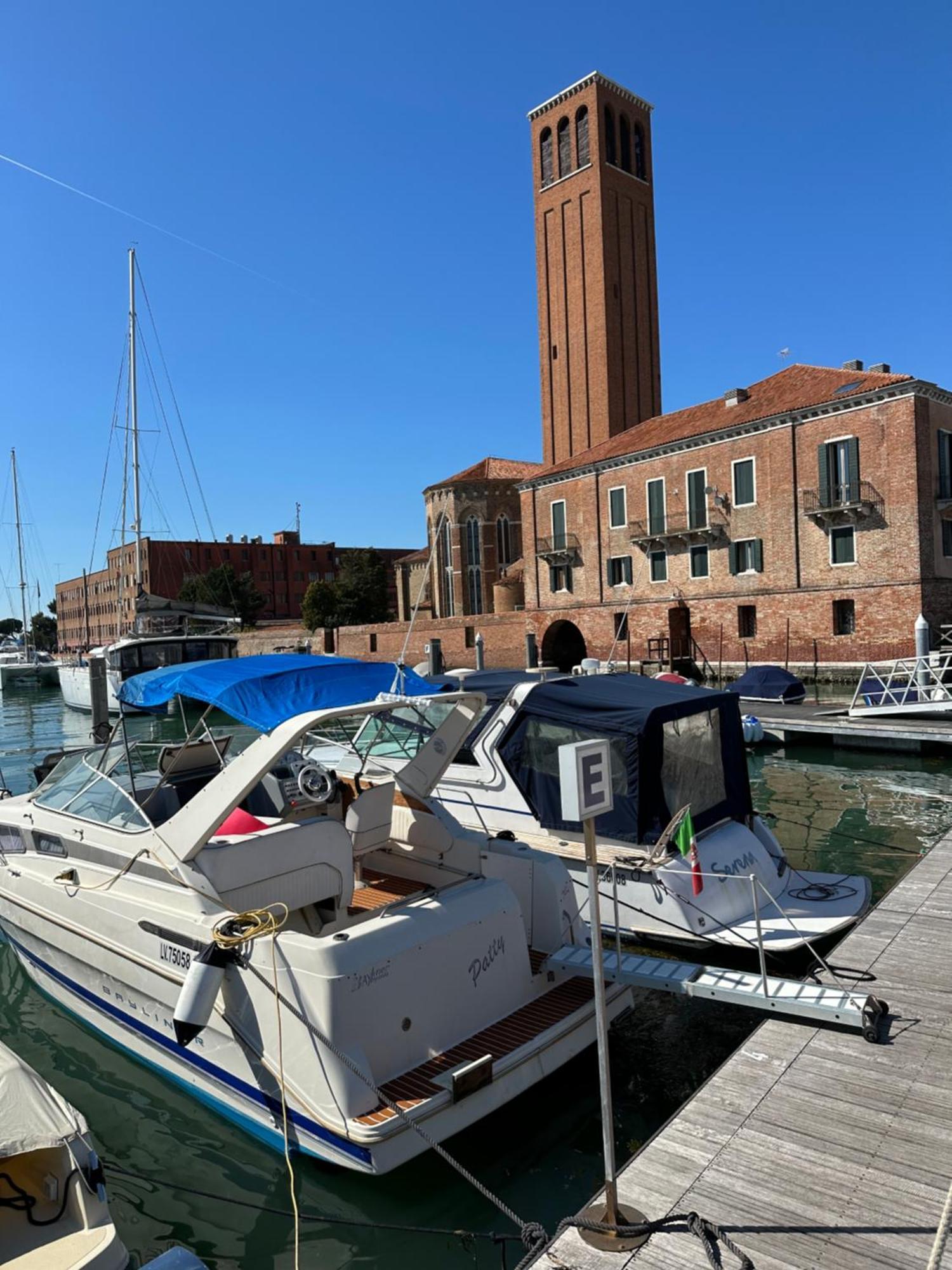 The Boat Experience Galleggiante In Barca Botel *