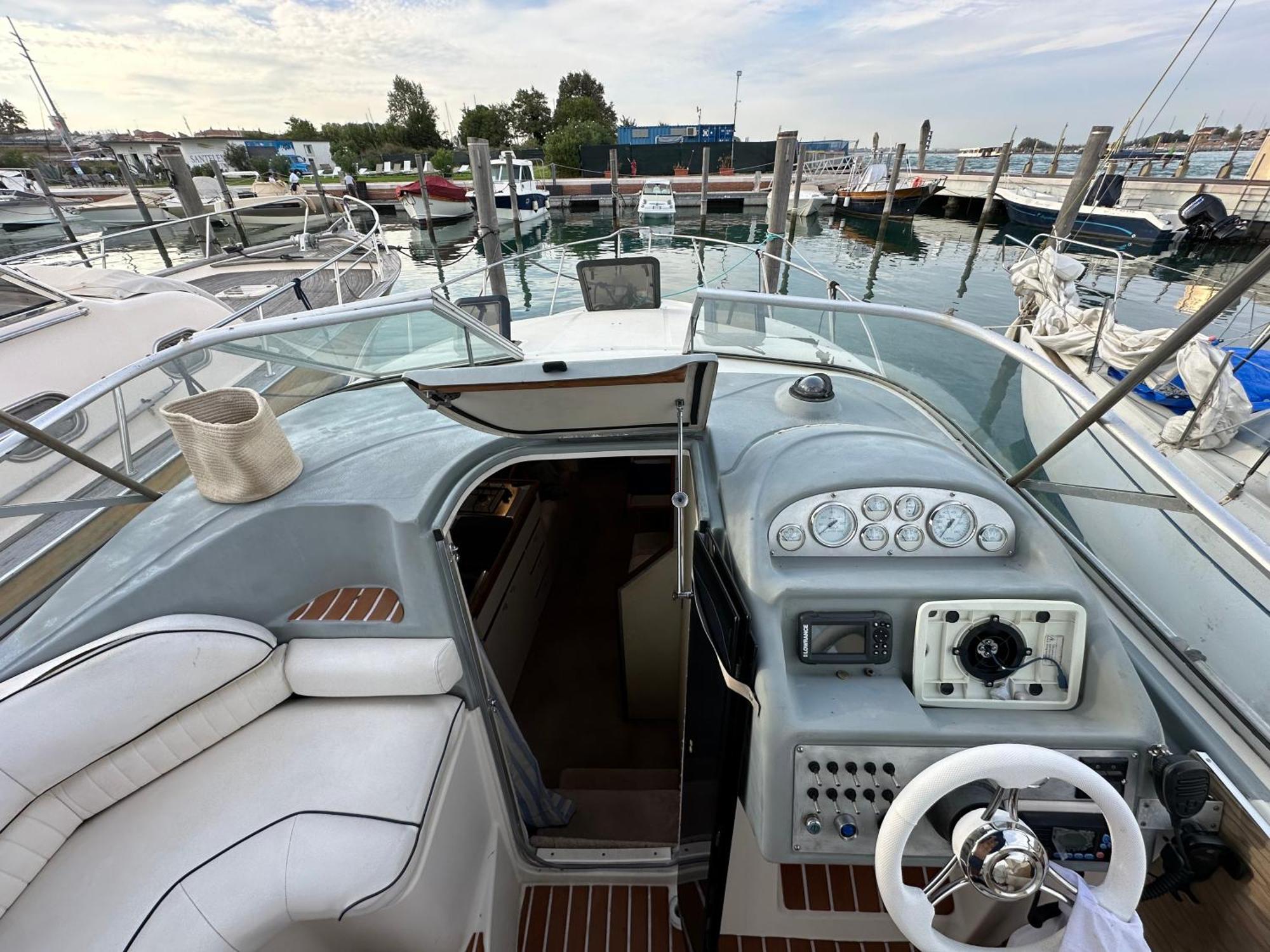 The Boat Experience Galleggiante In Barca Venice