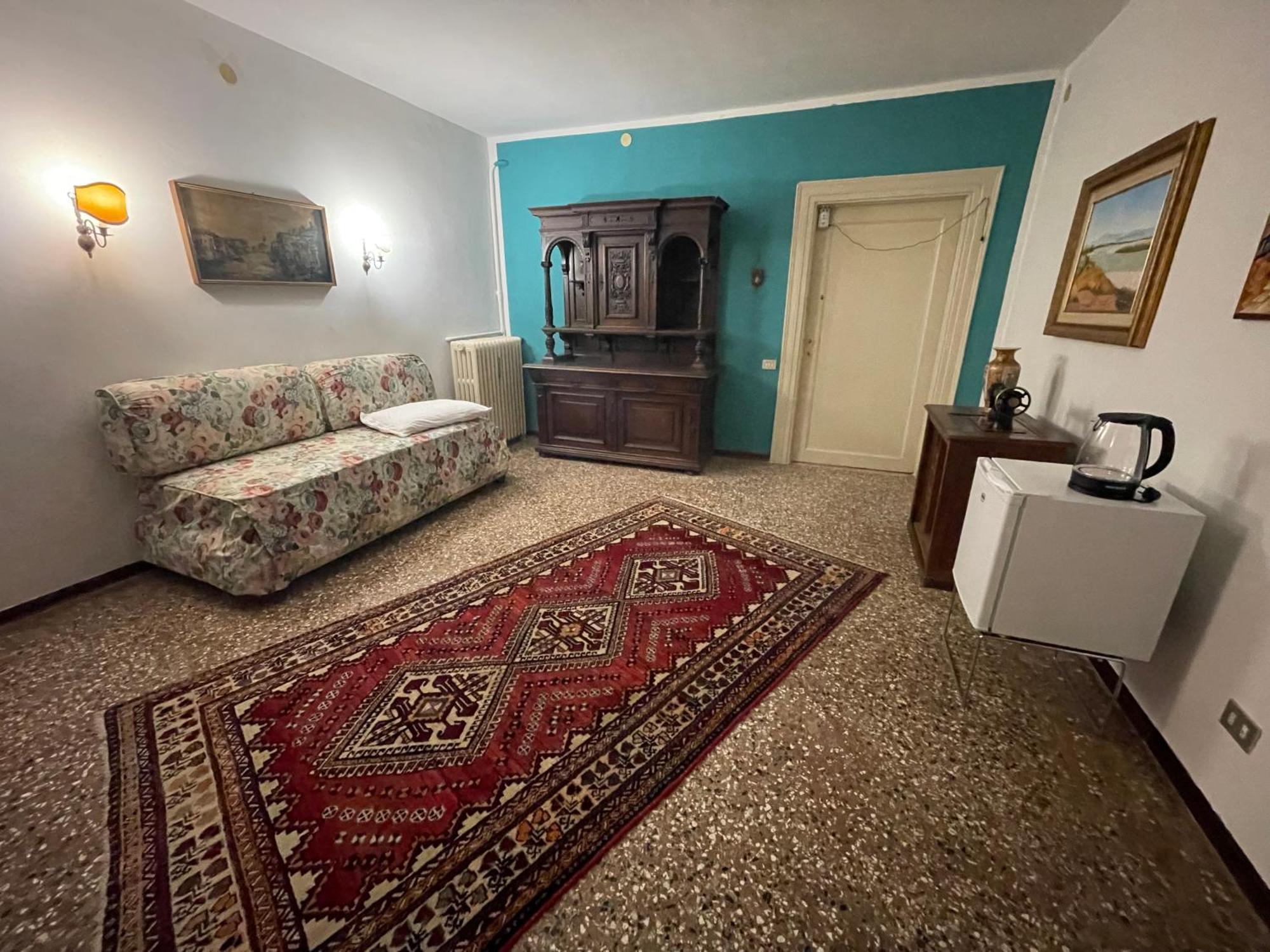 Ritz Lions Guest house Venice