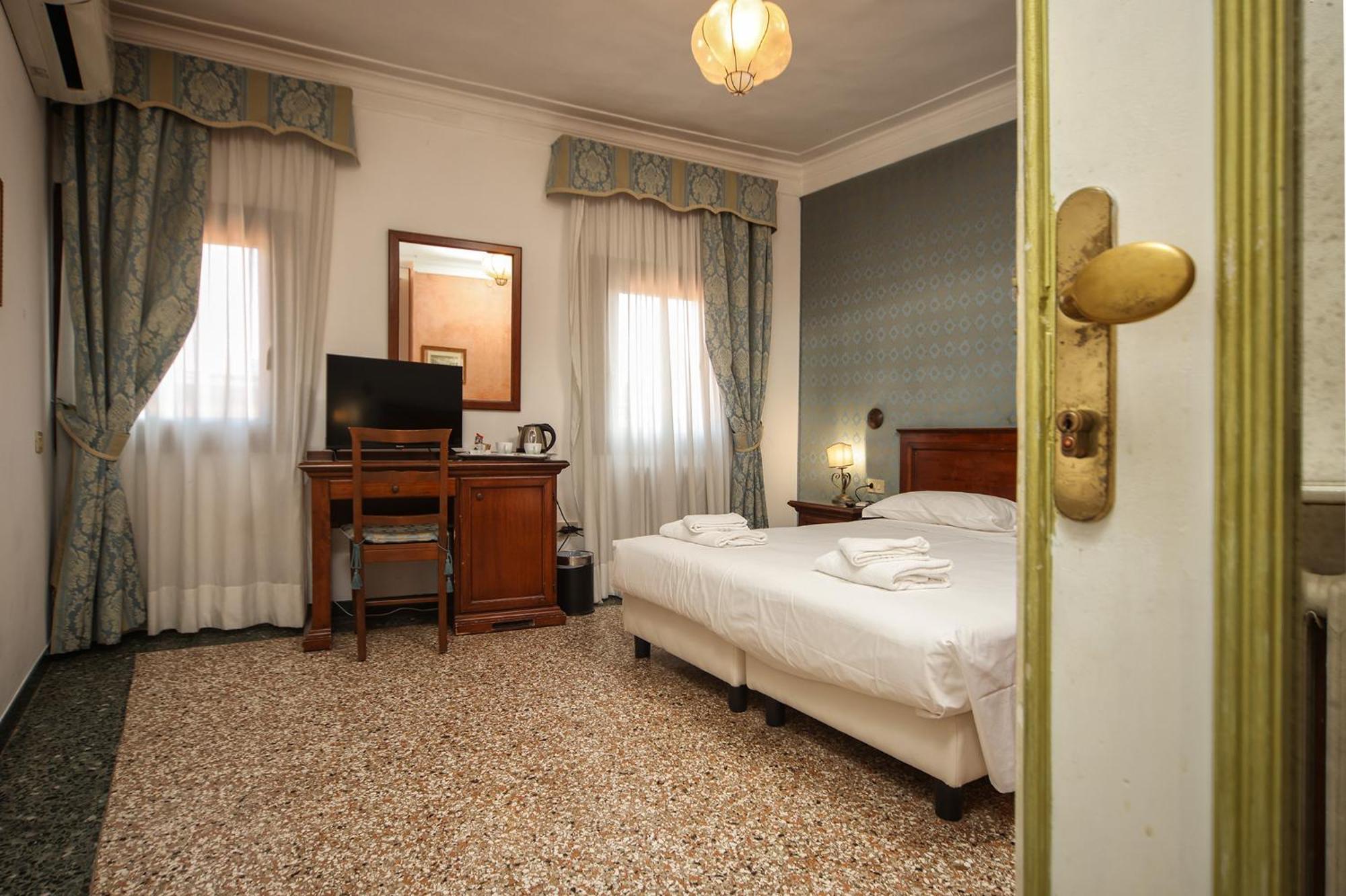 Guest house Antica 3*