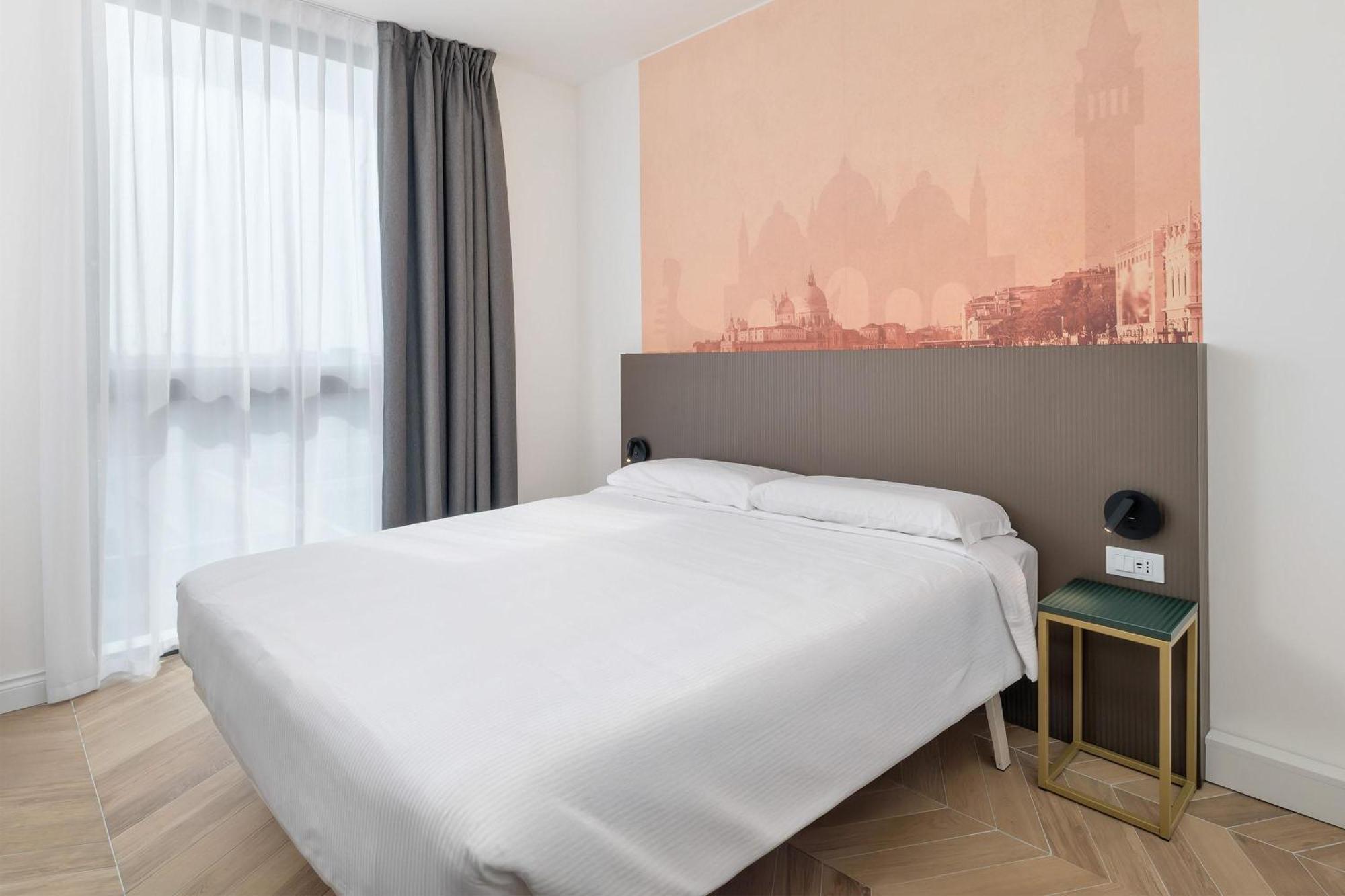 Hotel Laguna 3*