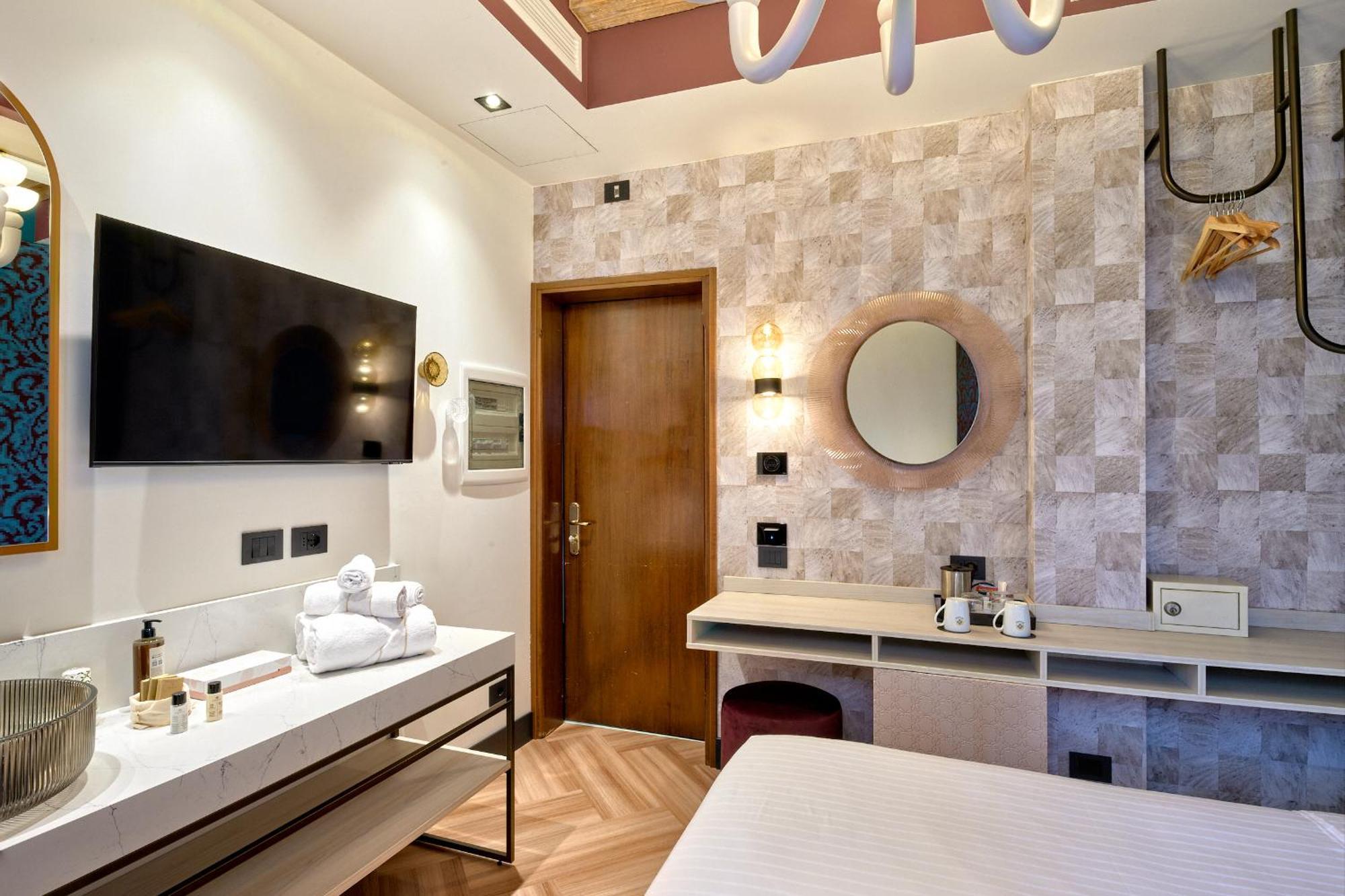 Ca' D'oro Hotel