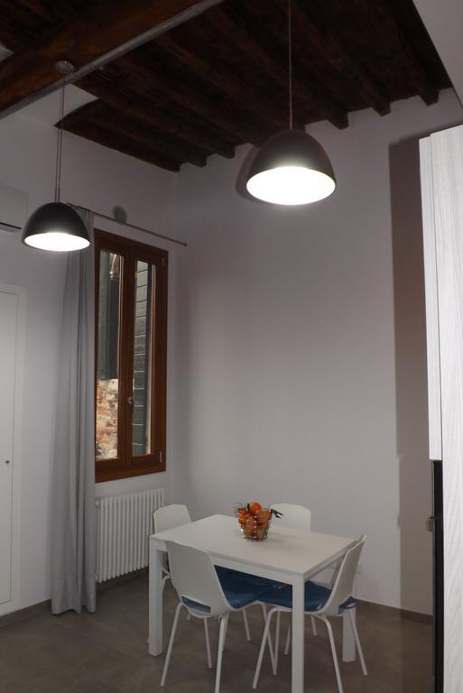 Apartment House Venice