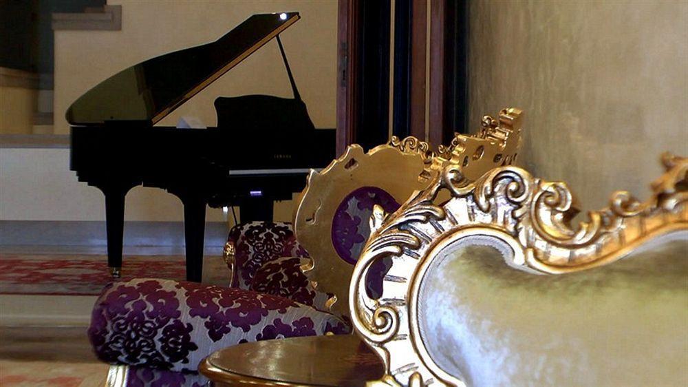 Pesaro Palace Hotel