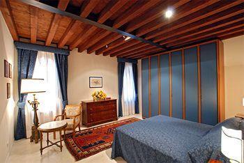 Sarai Apartment *