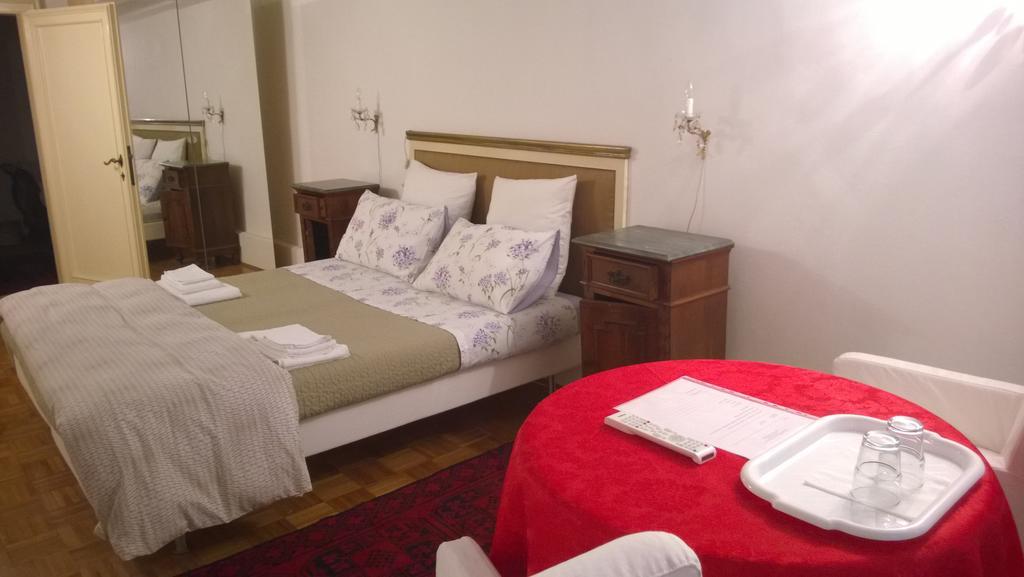 In Back To San Marco Tourist Apartment *