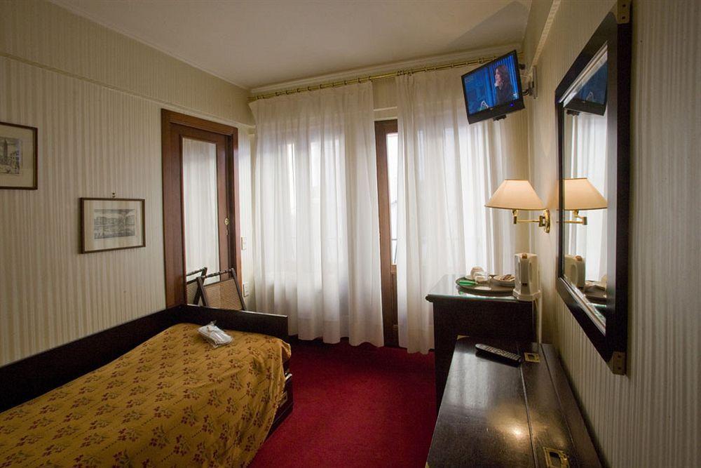 Hotel Agli Alboretti 3*