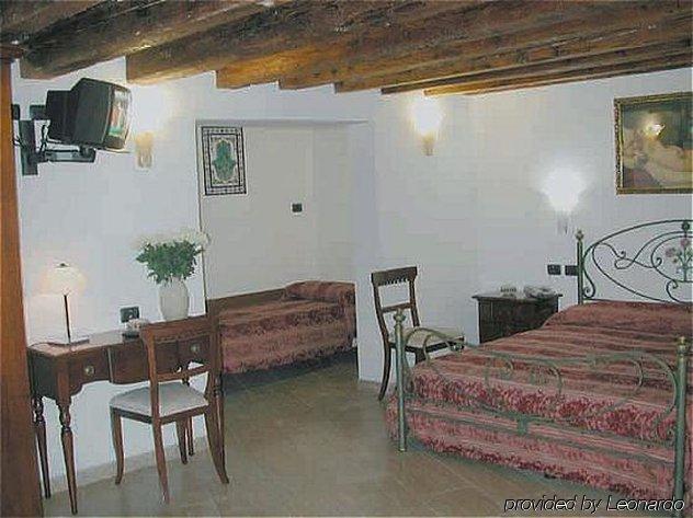 Ca' Dei Leoni