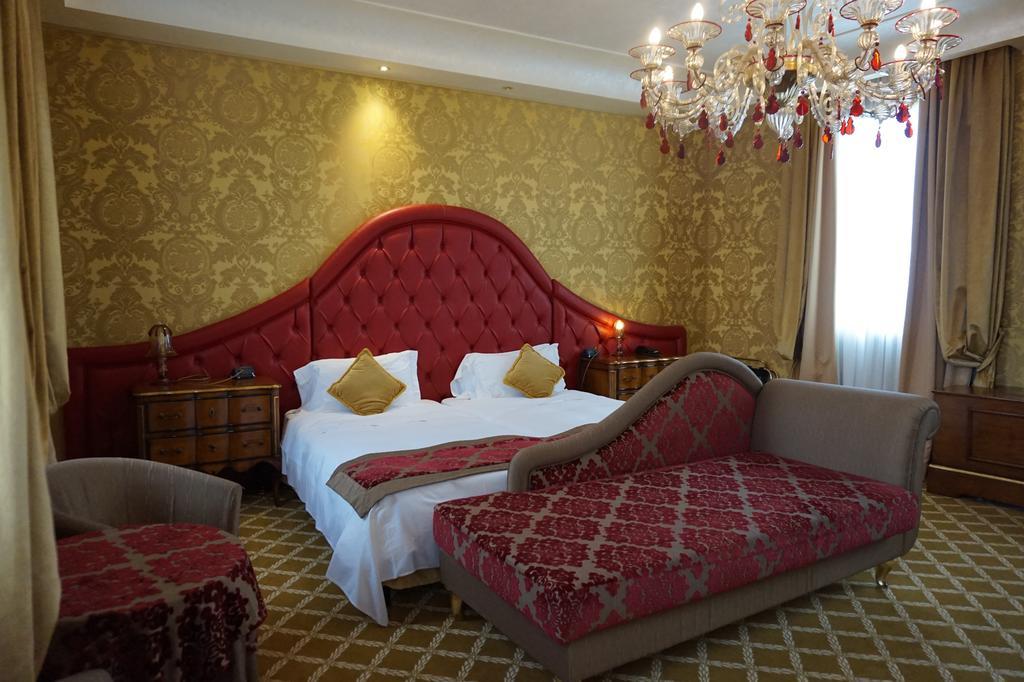 Pesaro Palace 4*