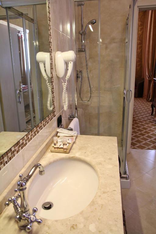 Hotel Pesaro Palace 4*