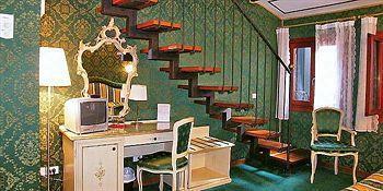 Residenza La Campana Guest house 3*