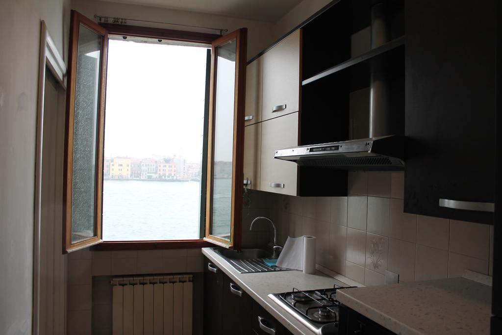Lovely Canal View Venice