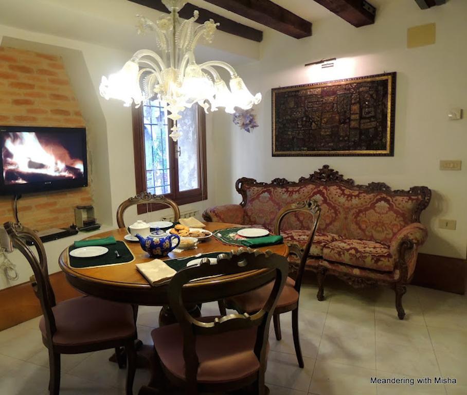Old Monastery Apartment *