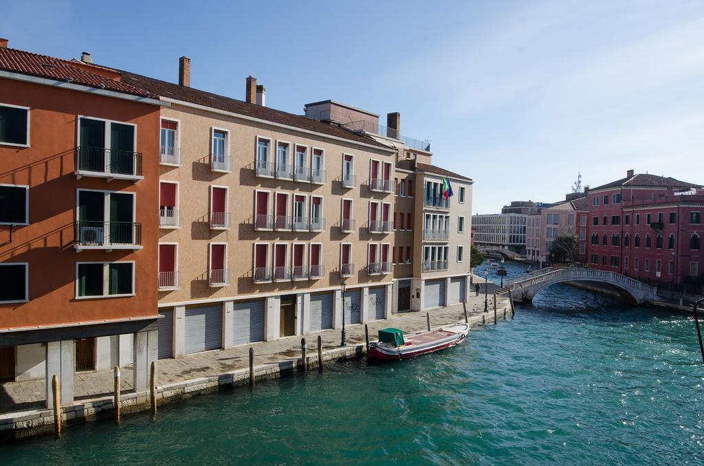 Mema Venice