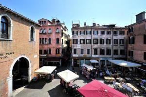 Beccarie Rialto * Venice