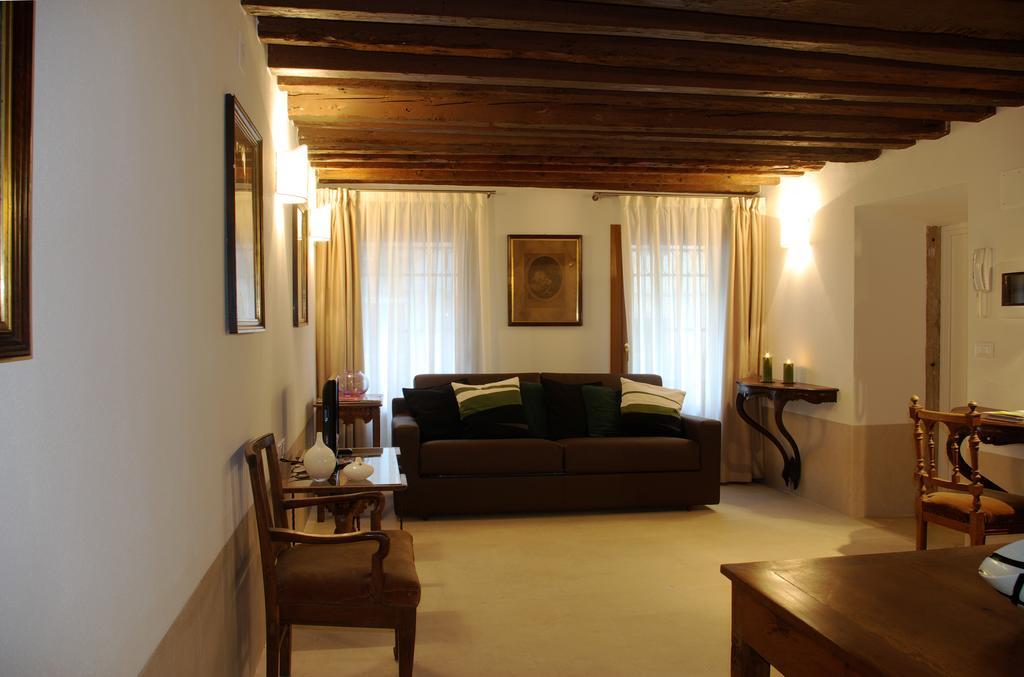 Corte Bragadin * Venice