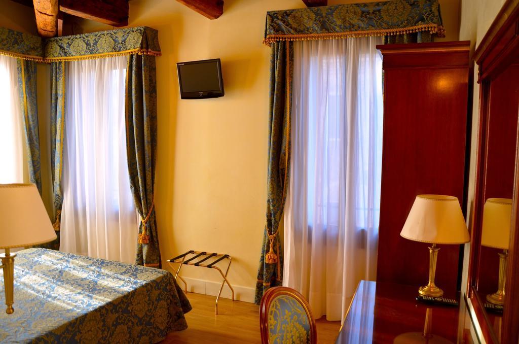 Le Marie Guest house 2*