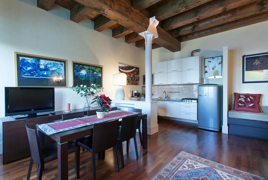 Stucky Apartment