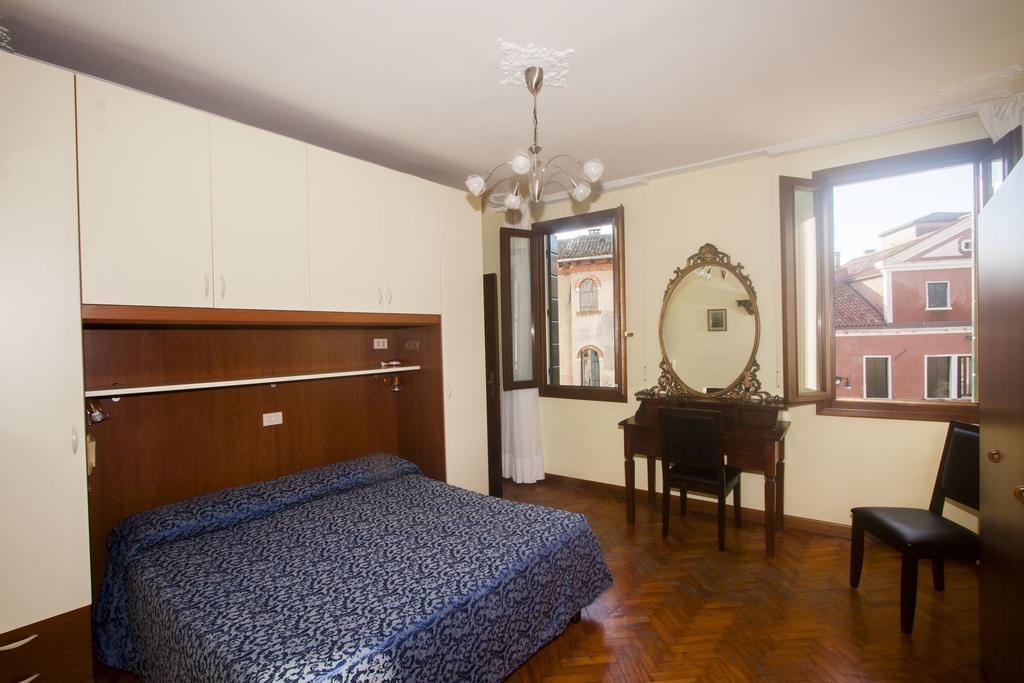 Hotel Dalla Mora *