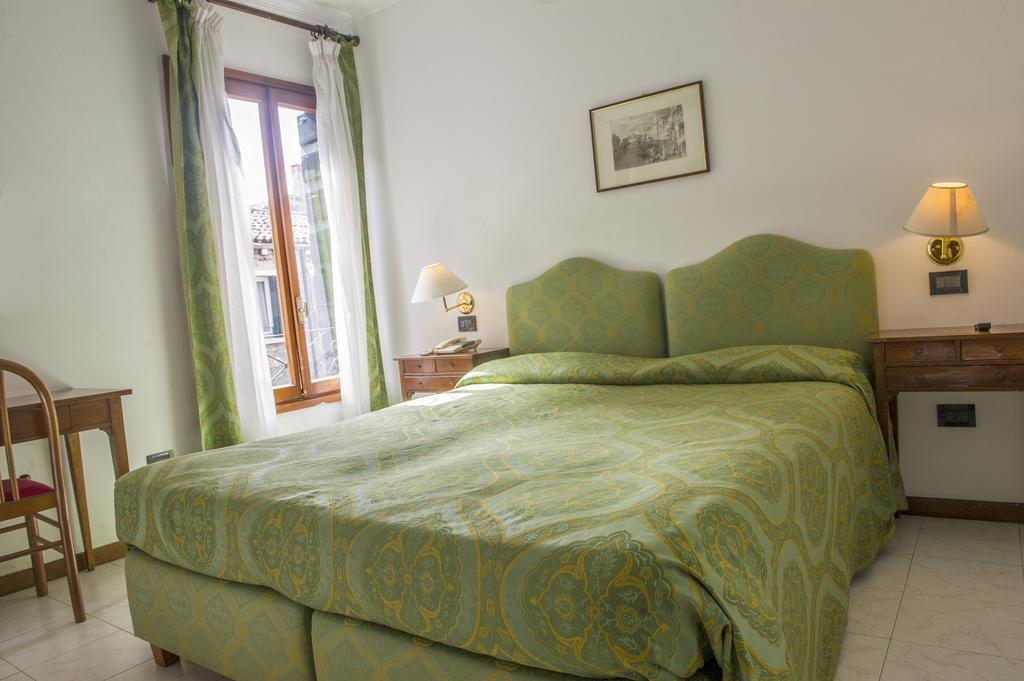 Iris 2* Venice
