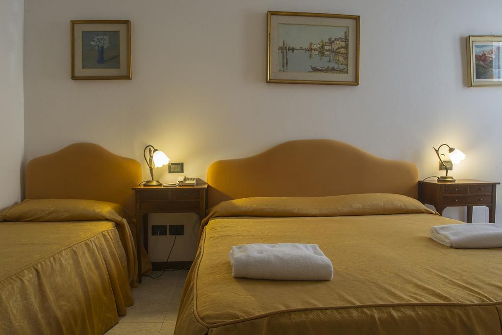 Hotel Iris 2*