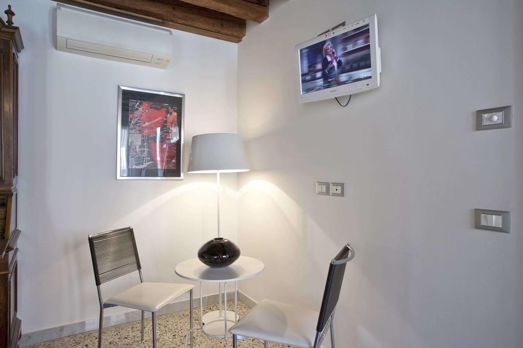Ca Dell'ambasciatore * Venice
