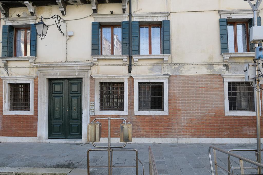 Canal Riva De Biasio Guest house