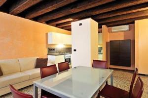 Doge Palace 1 Apartment