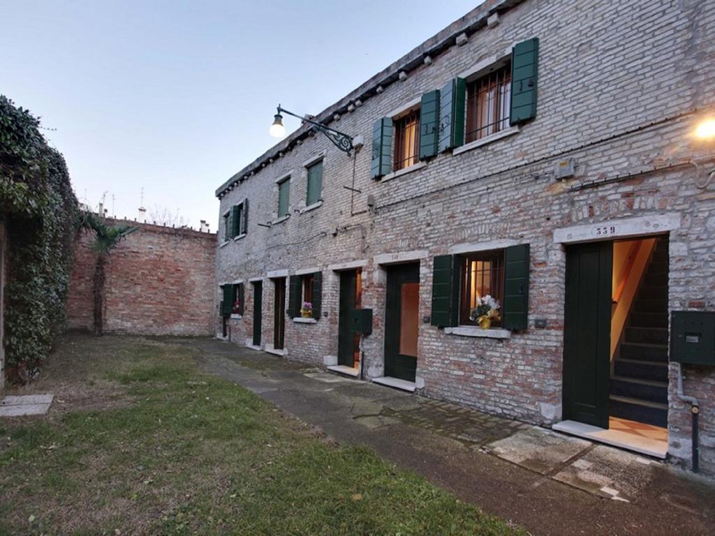 Apartment Garden Houses Venice